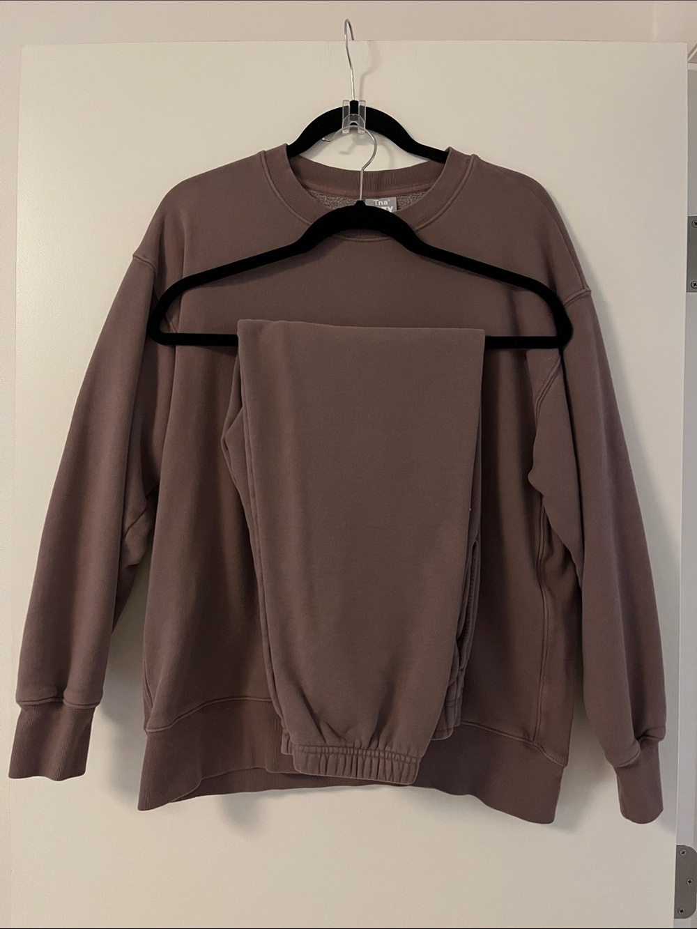 Aritzia Crewneck & Sweatpants Set